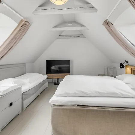 Апартаменты 1 Bedroom Beautiful In *