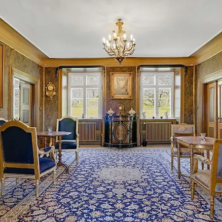 1 Bedroom Beautiful In * Хамбл